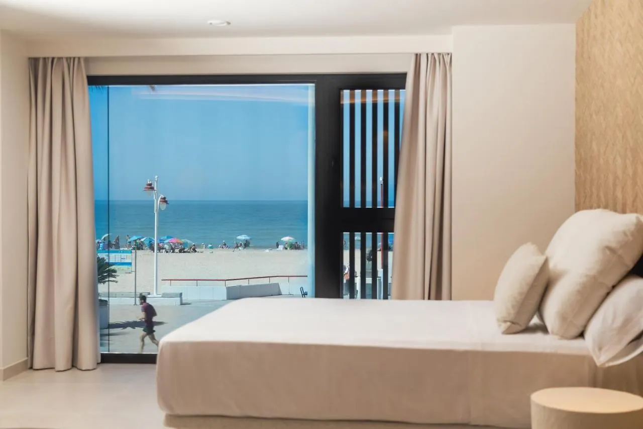 Apartamentos Playa Victoria Cadiz Aparthotel