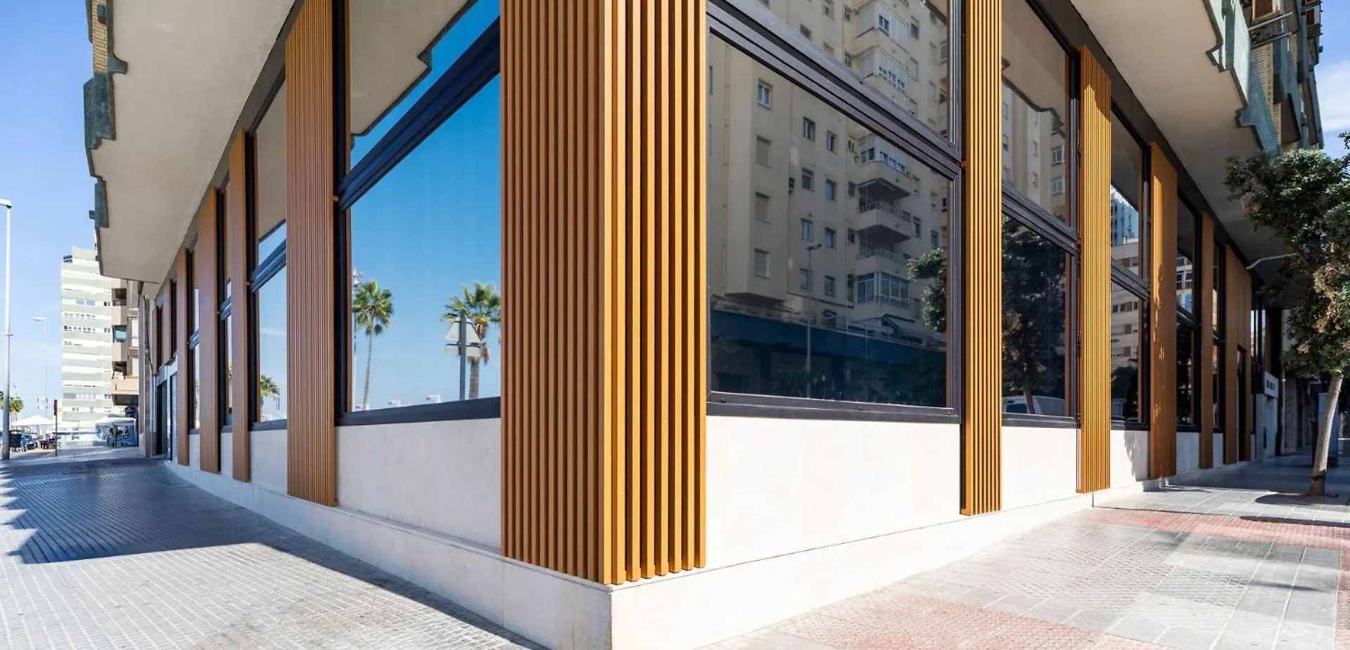 Aparthotel Apartamentos Playa Victoria Cadiz