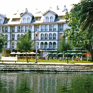 https://las-brisas-suites-apartamentos.bilbaohotelsspain.com