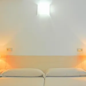 Residencia Universitaria Resa Sant Jordi , Tarragona Spagna
